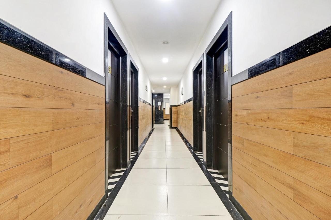 Oyo Townhouse 595 Majestic Inn Kochi Extérieur photo